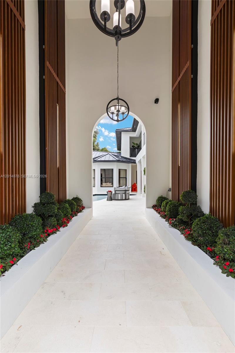 HOLLYWOOD LAKES COUNTRY C - Residential