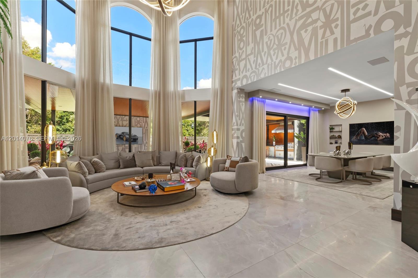HOLLYWOOD LAKES COUNTRY C - Residential