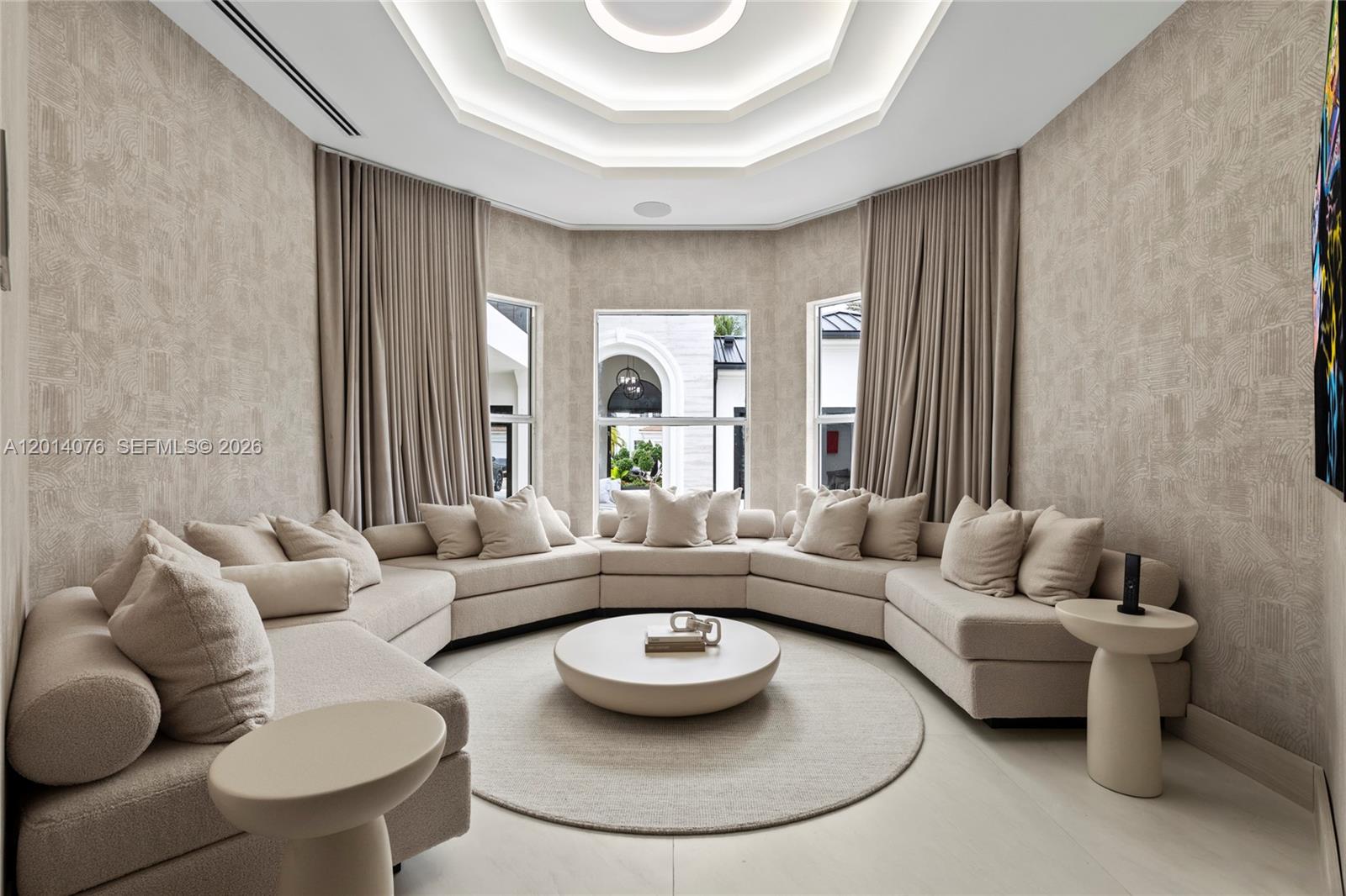 HOLLYWOOD LAKES COUNTRY C - Residential