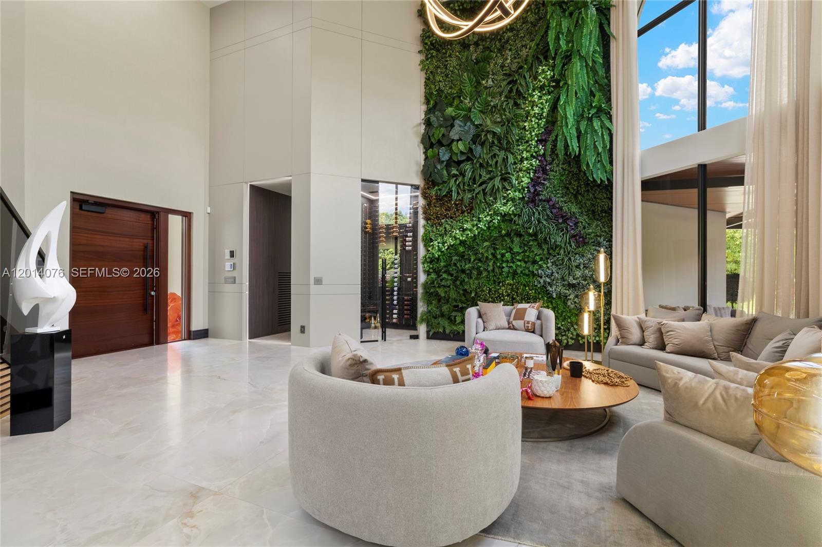 HOLLYWOOD LAKES COUNTRY C - Residential