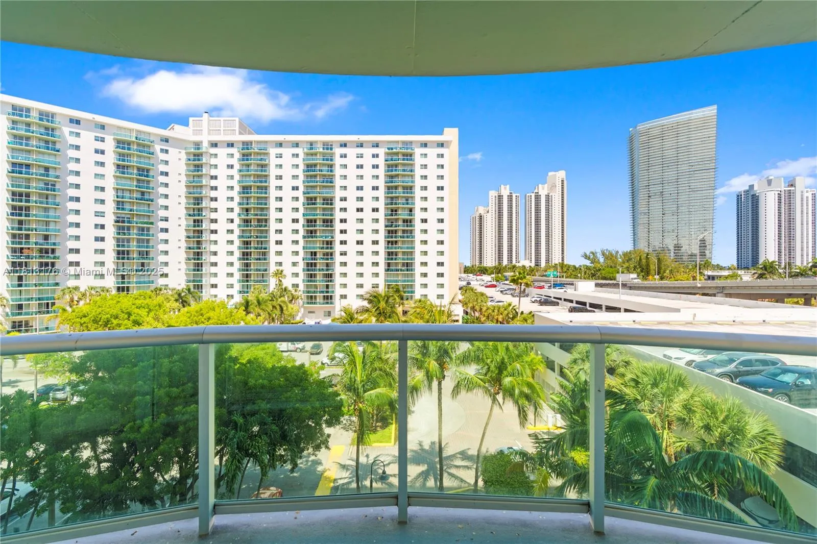 Sunny Isles Beach, Florida 33160, United States, 2 Bedrooms Bedrooms, ,2 BathroomsBathrooms,Residential,Active,141864