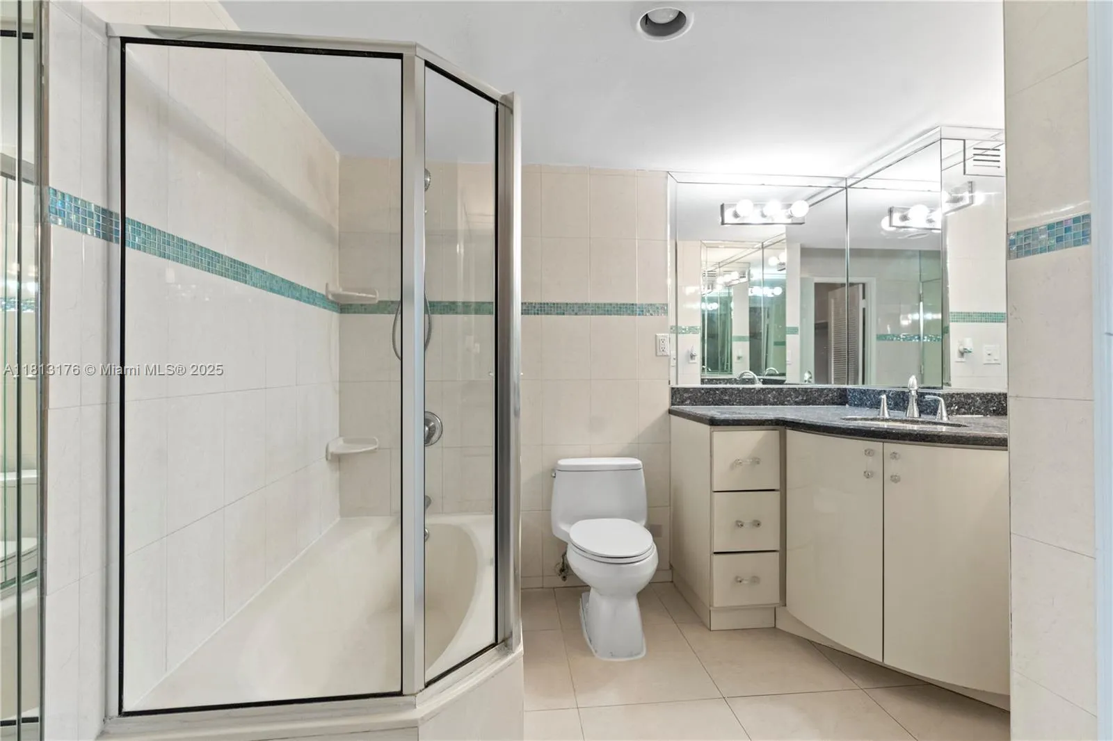 Sunny Isles Beach, Florida 33160, United States, 2 Bedrooms Bedrooms, ,2 BathroomsBathrooms,Residential,Active,141864