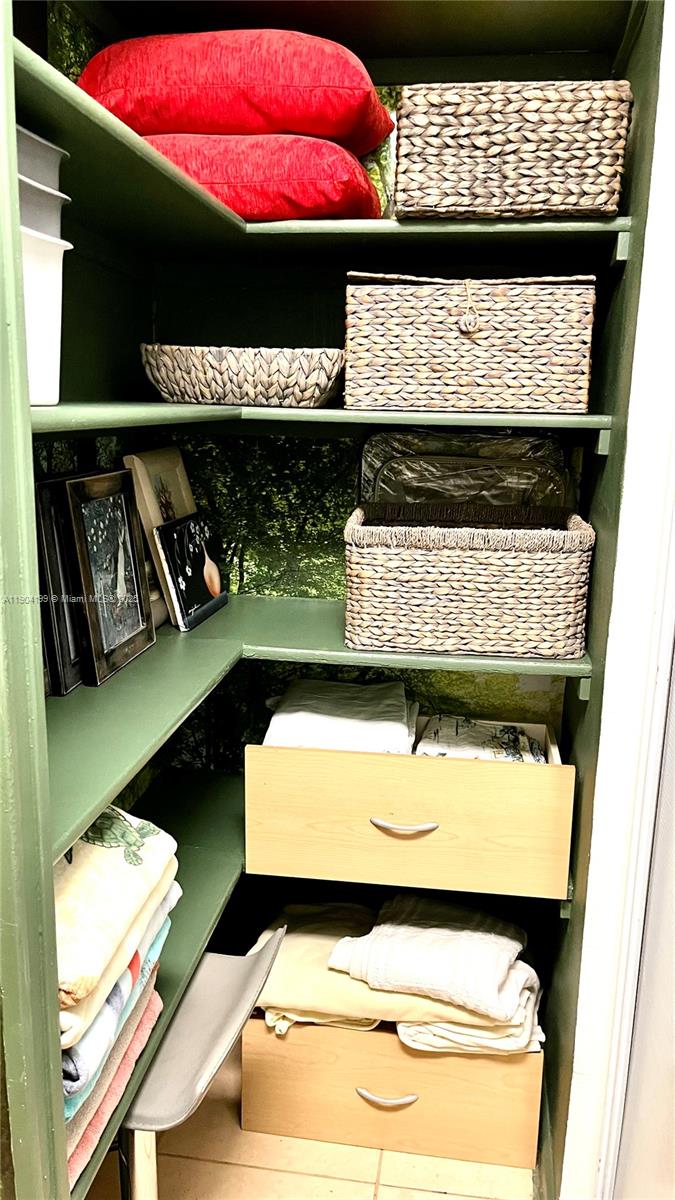 TAROMINA APTS CO-OP - Residential