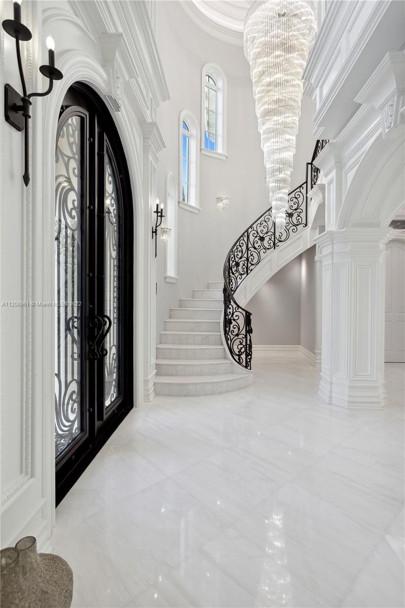 SURPRISE LAKE - Residential