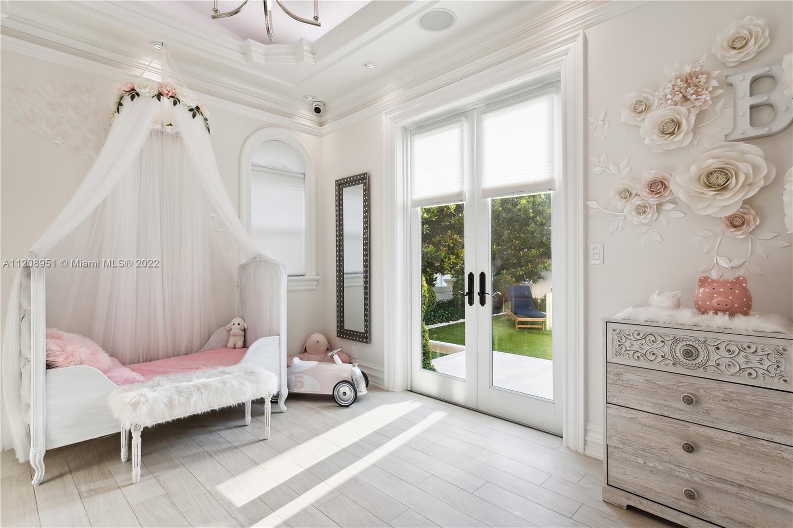 SURPRISE LAKE - Residential