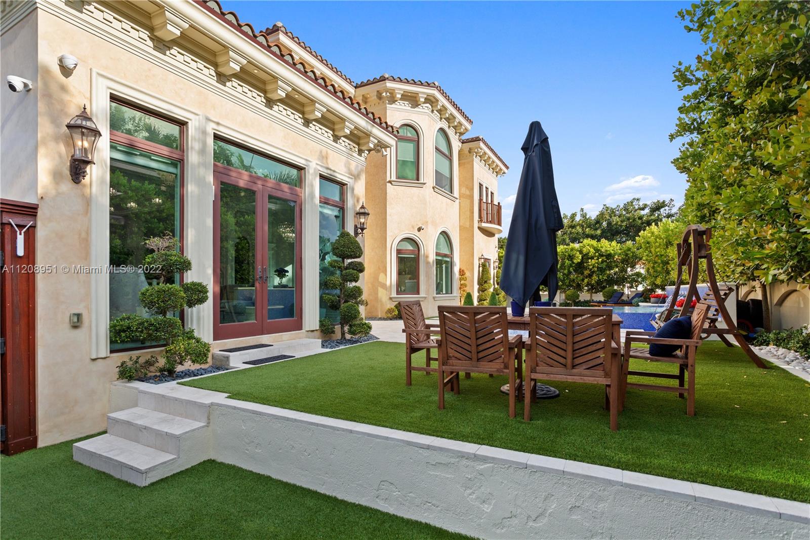 SURPRISE LAKE - Residential