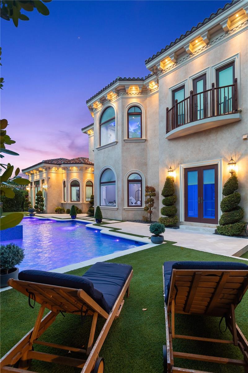 SURPRISE LAKE - Residential