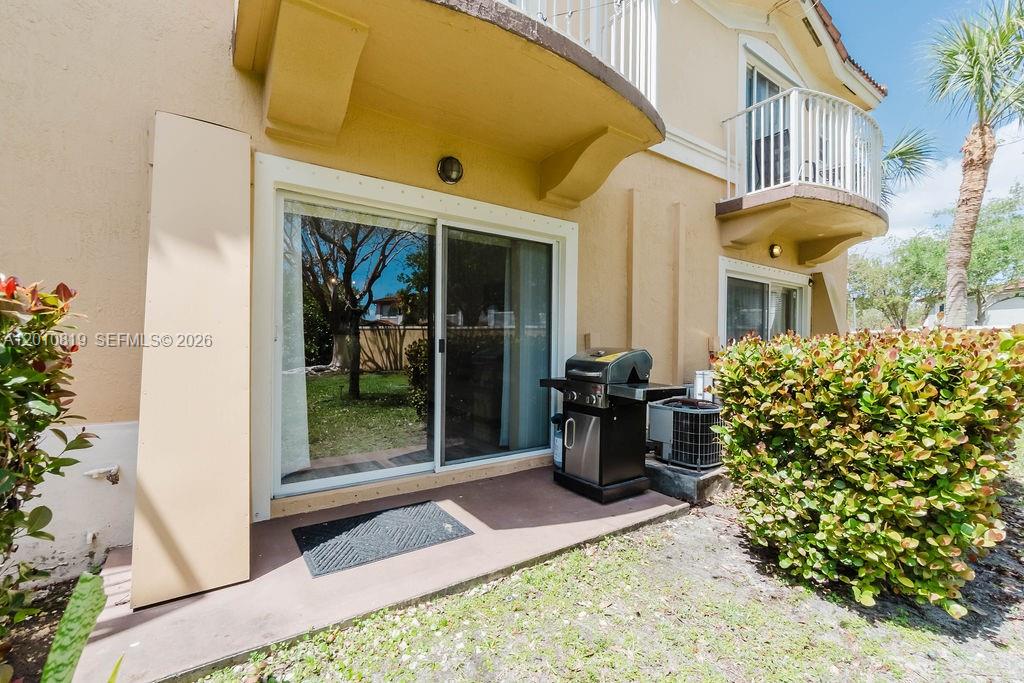 MELROSE POINT CONDO - Residential