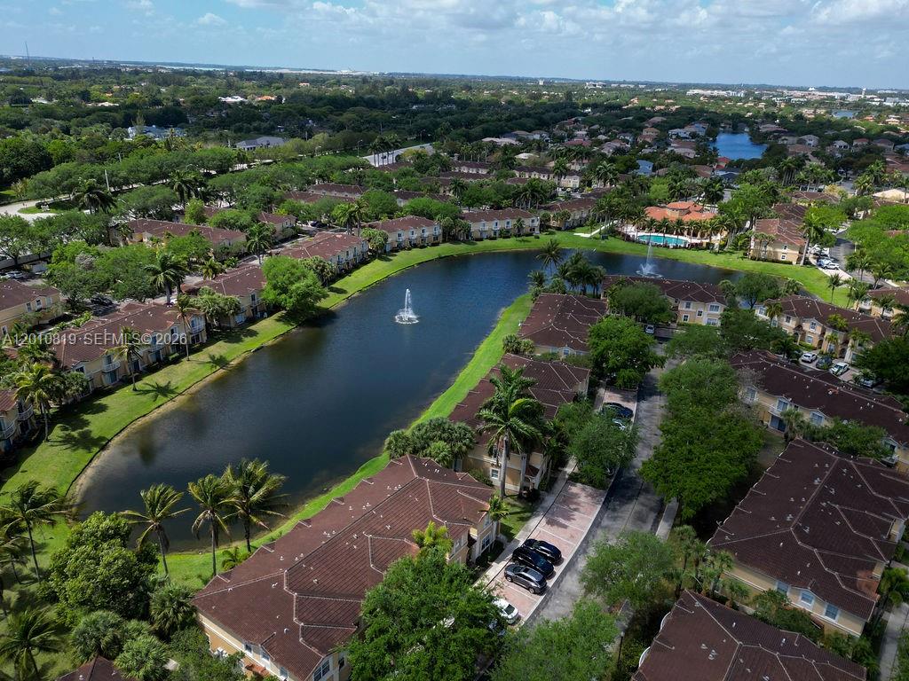 MELROSE POINT CONDO - Residential