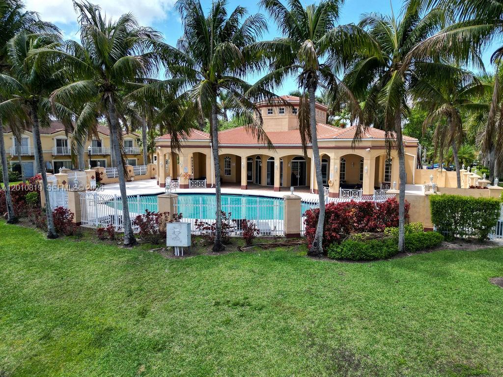 MELROSE POINT CONDO - Residential
