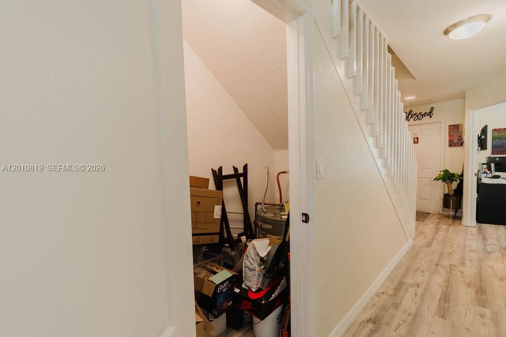 MELROSE POINT CONDO - Residential