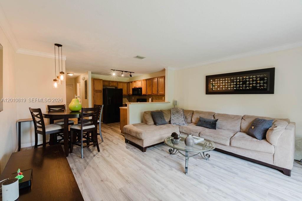 MELROSE POINT CONDO - Residential