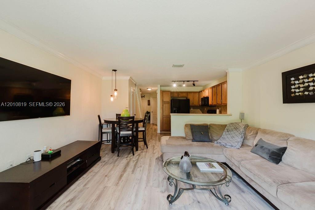 MELROSE POINT CONDO - Residential