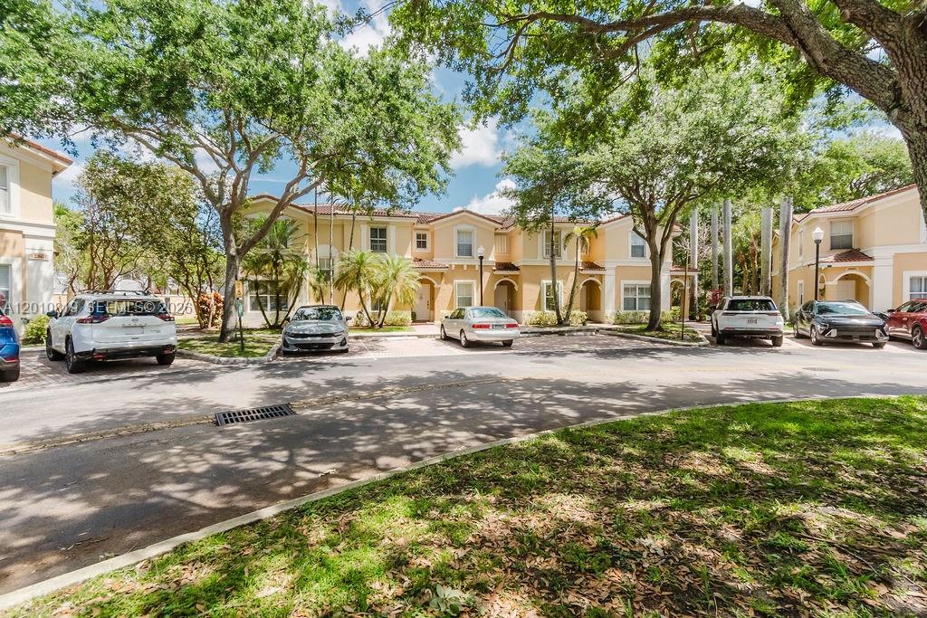 MELROSE POINT CONDO - Residential