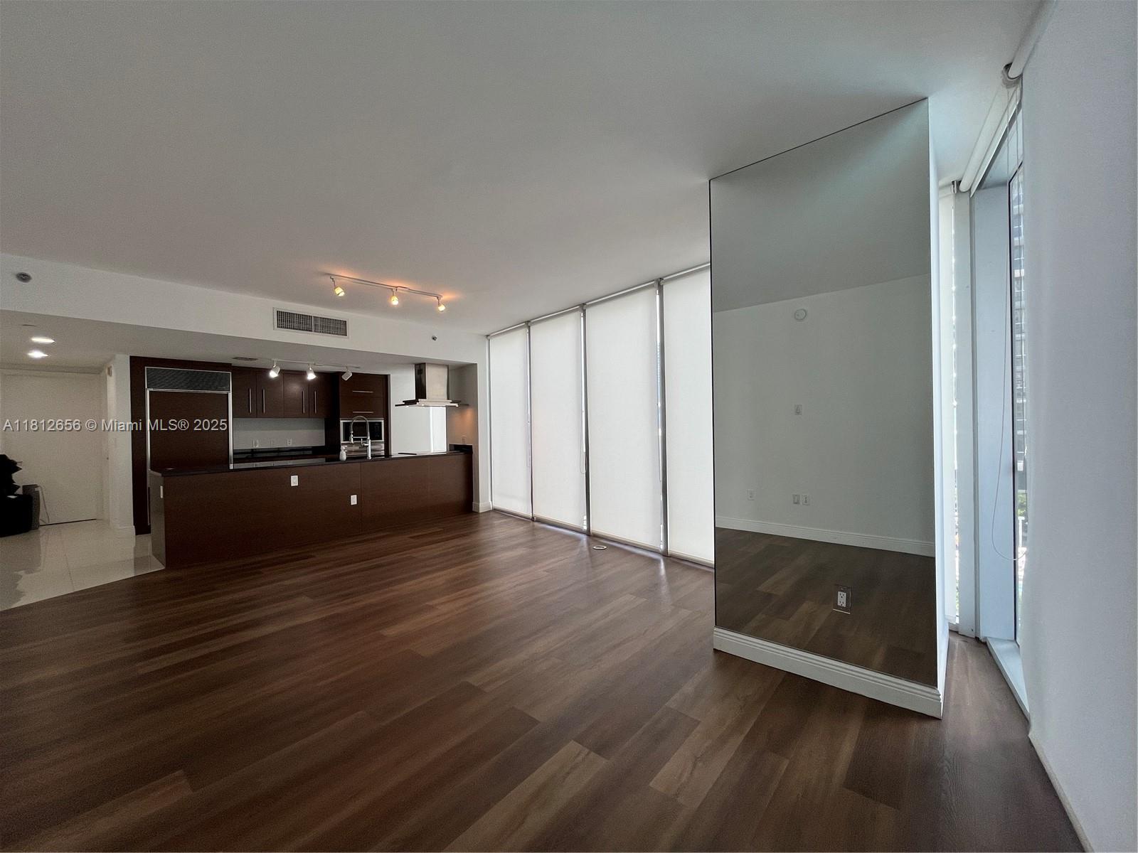 495 Brickell Ave 1710