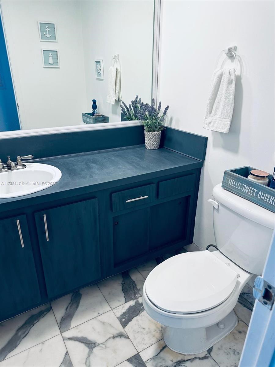 COMMODORE PLAZA CONDO - Residential