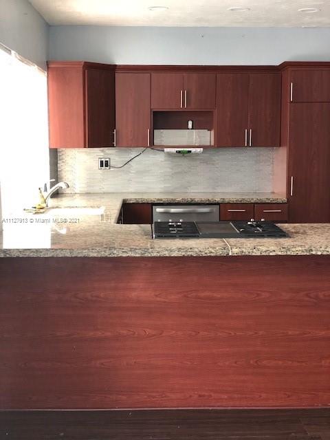 THE KNOLLS 1ST SEC - Residential