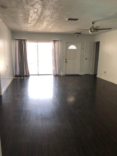 THE KNOLLS 1ST SEC - Residential