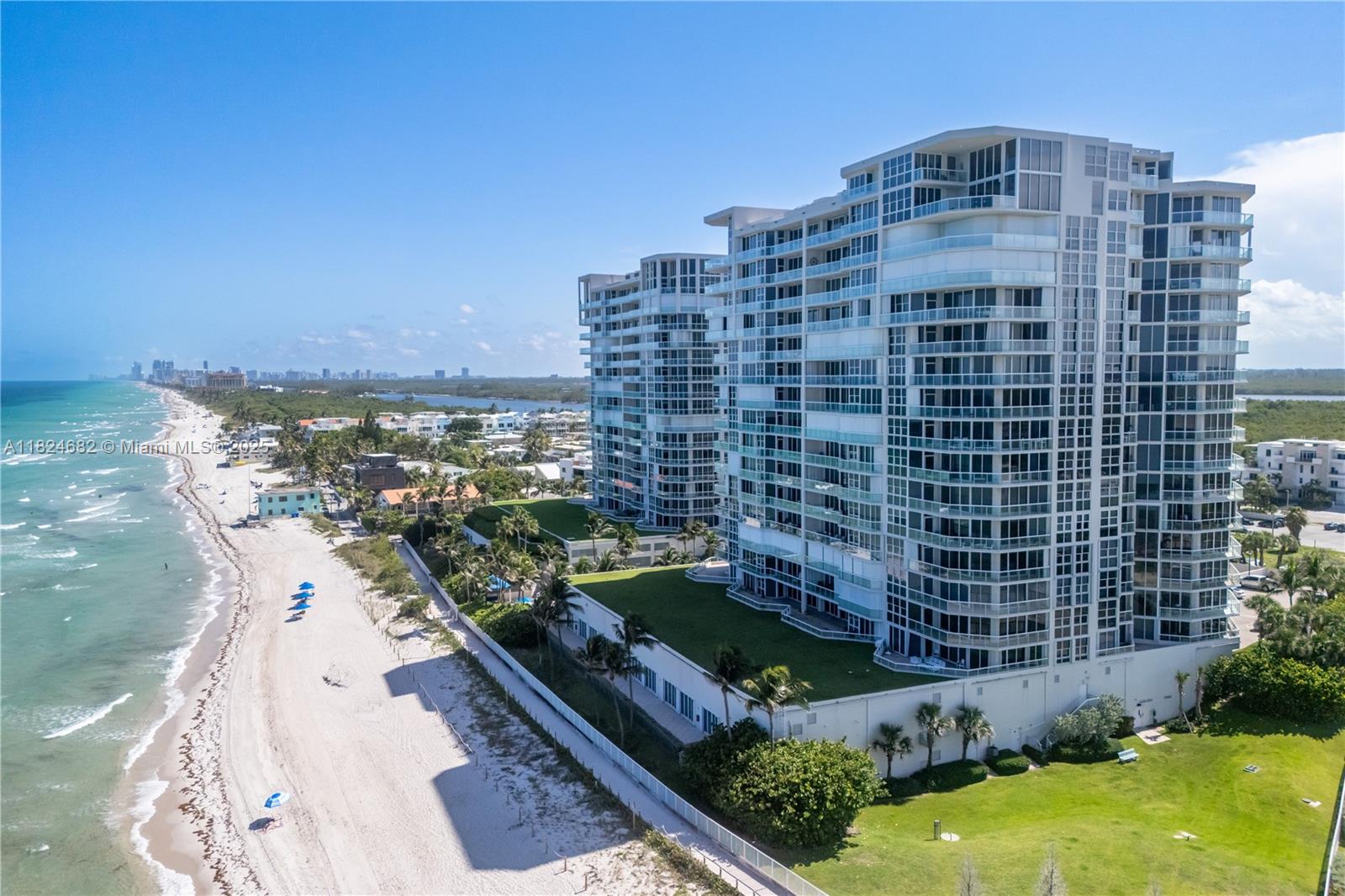 RENAISSANCE ON THE OCEAN - Residential
