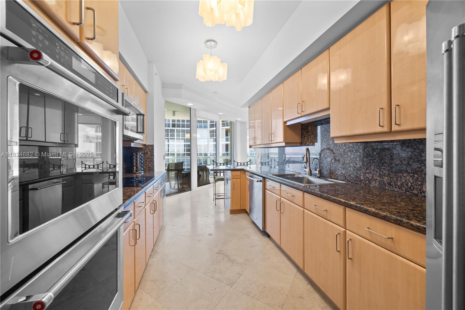 RENAISSANCE ON THE OCEAN - Residential