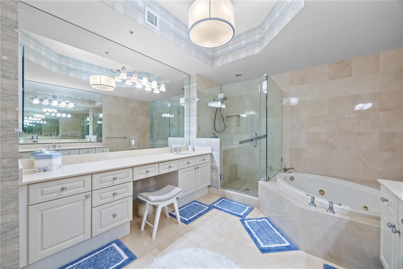 RENAISSANCE ON THE OCEAN - Residential