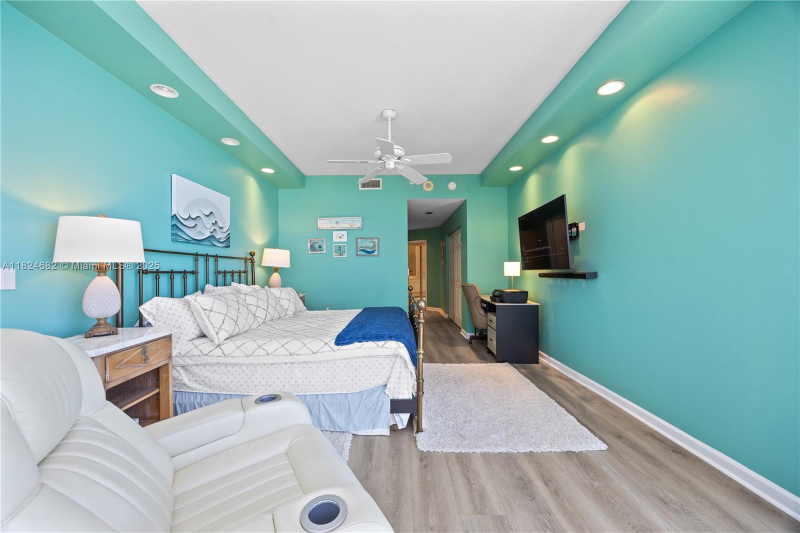 RENAISSANCE ON THE OCEAN - Residential