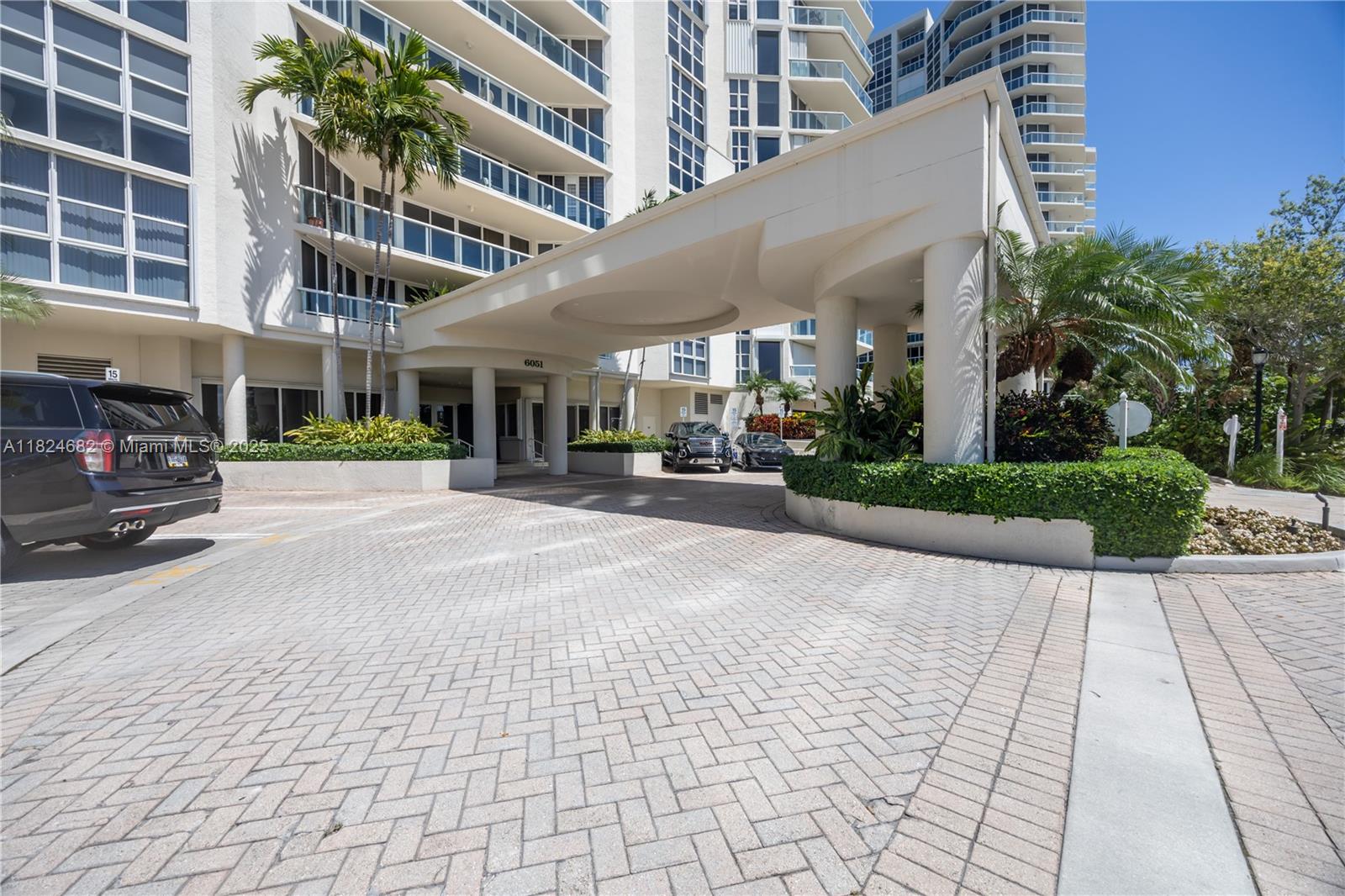 RENAISSANCE ON THE OCEAN - Residential