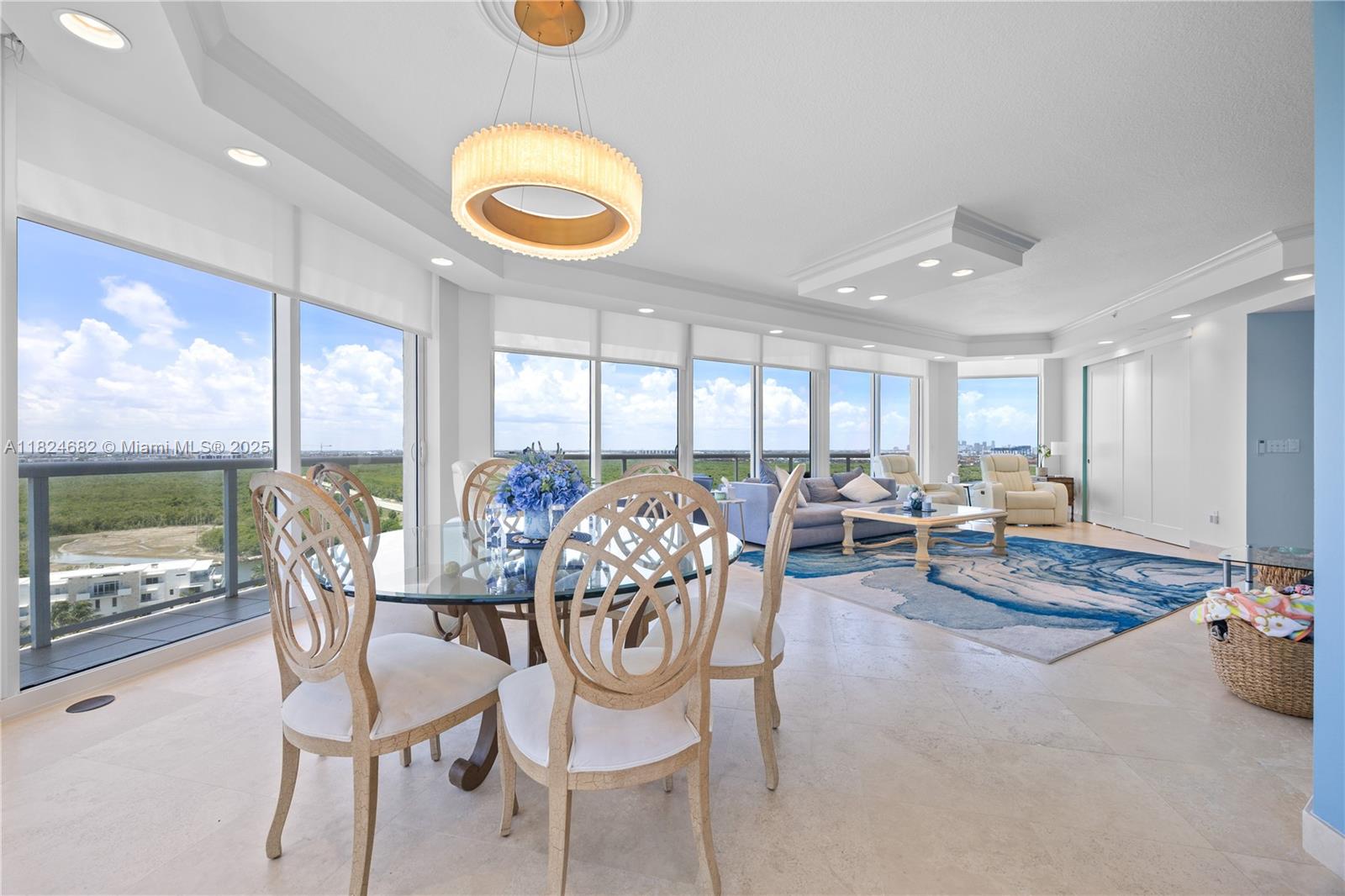 RENAISSANCE ON THE OCEAN - Residential