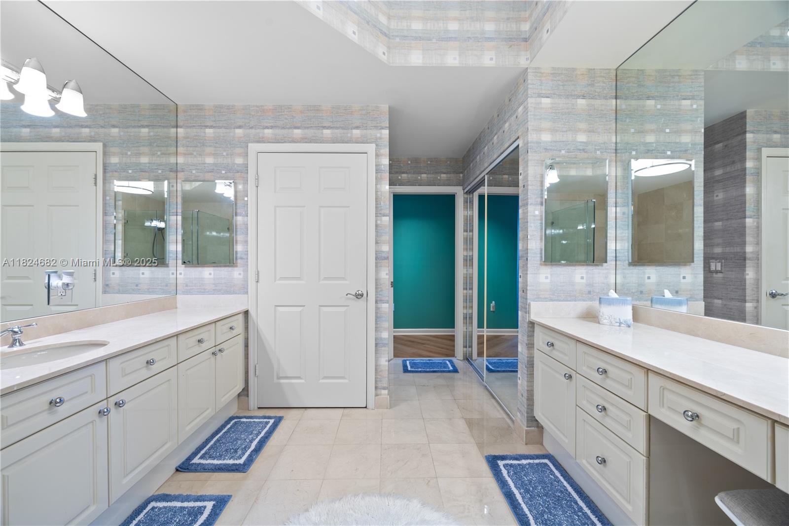 RENAISSANCE ON THE OCEAN - Residential