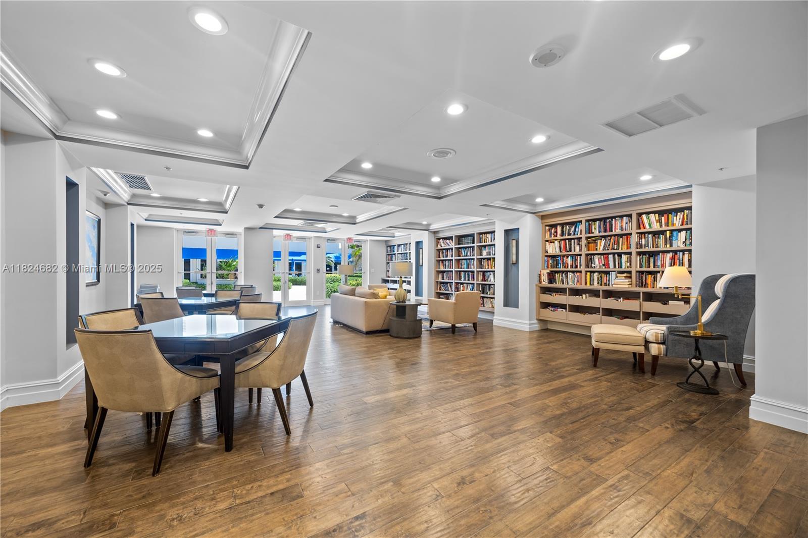 RENAISSANCE ON THE OCEAN - Residential