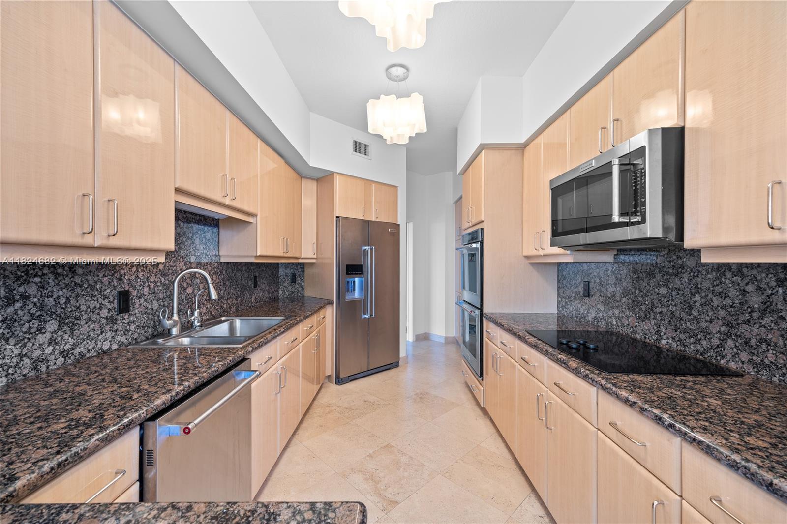 RENAISSANCE ON THE OCEAN - Residential