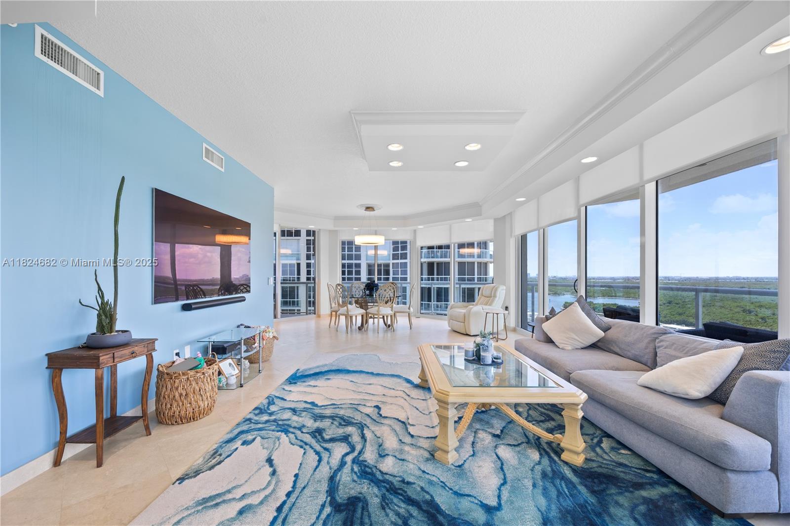 RENAISSANCE ON THE OCEAN - Residential