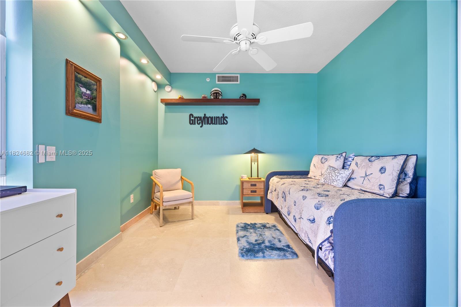 RENAISSANCE ON THE OCEAN - Residential