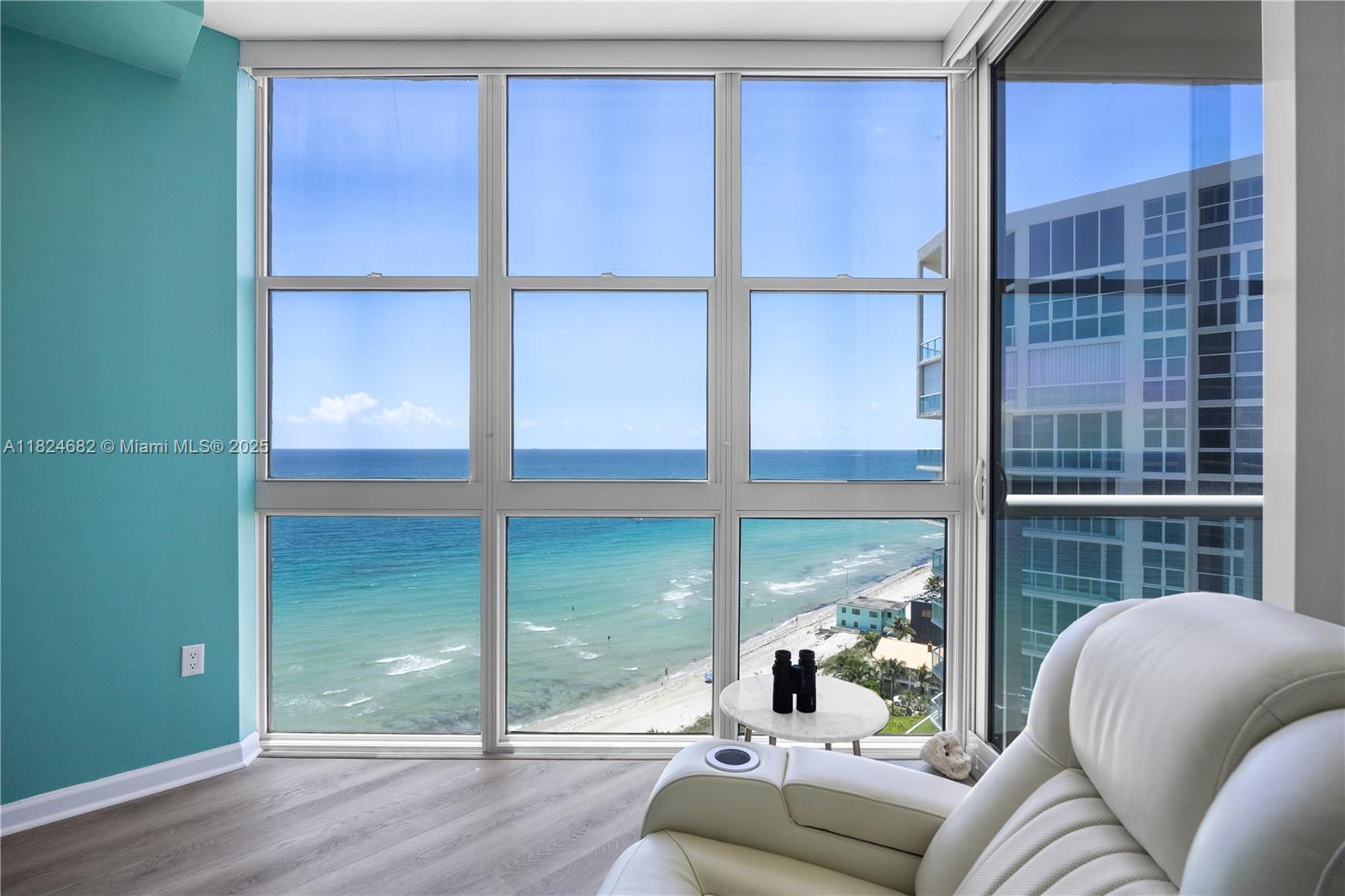RENAISSANCE ON THE OCEAN - Residential
