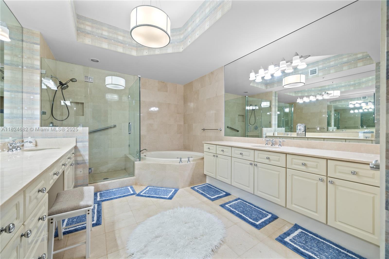 RENAISSANCE ON THE OCEAN - Residential