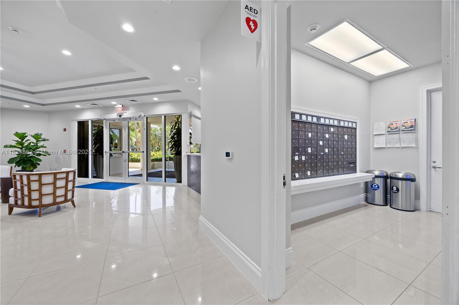 RENAISSANCE ON THE OCEAN - Residential