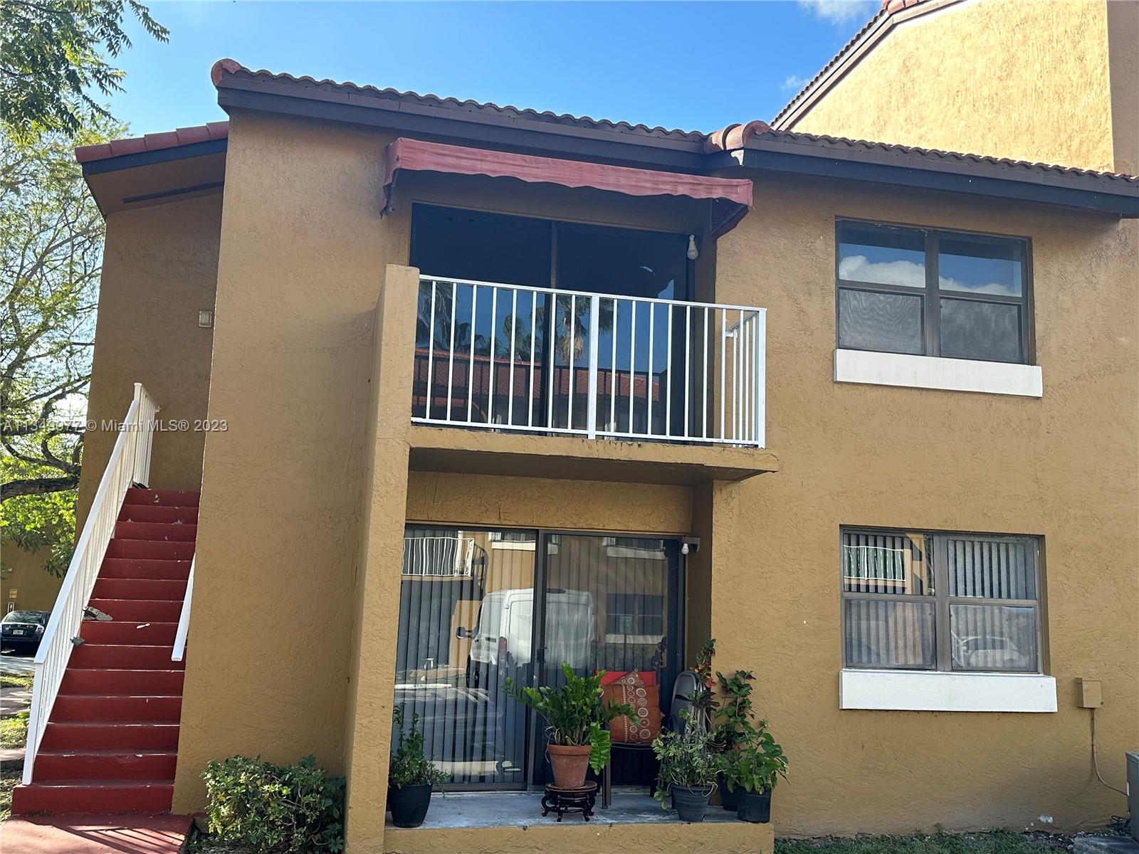 THE COURTS AT KENDALL CON - Residential Lease