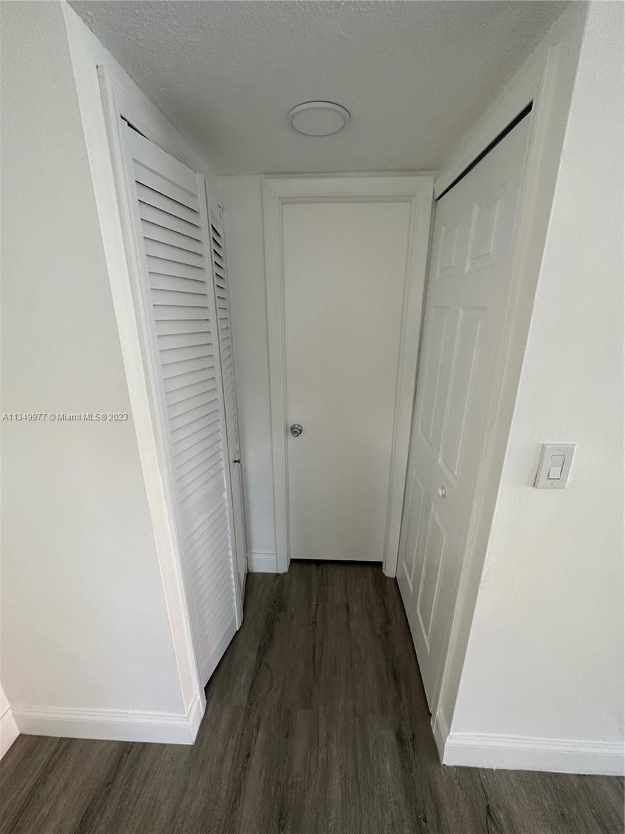 THE COURTS AT KENDALL CON - Residential Lease