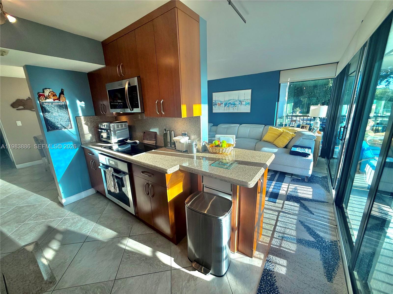 RIVER REACH CONDOMINIUM V - Residential