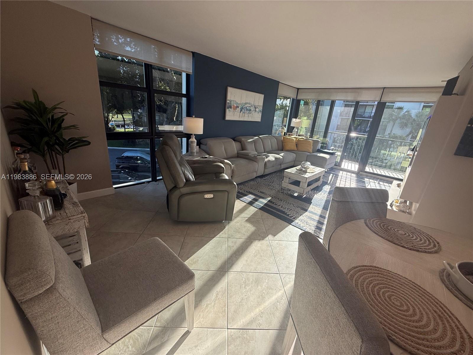 RIVER REACH CONDOMINIUM V - Residential