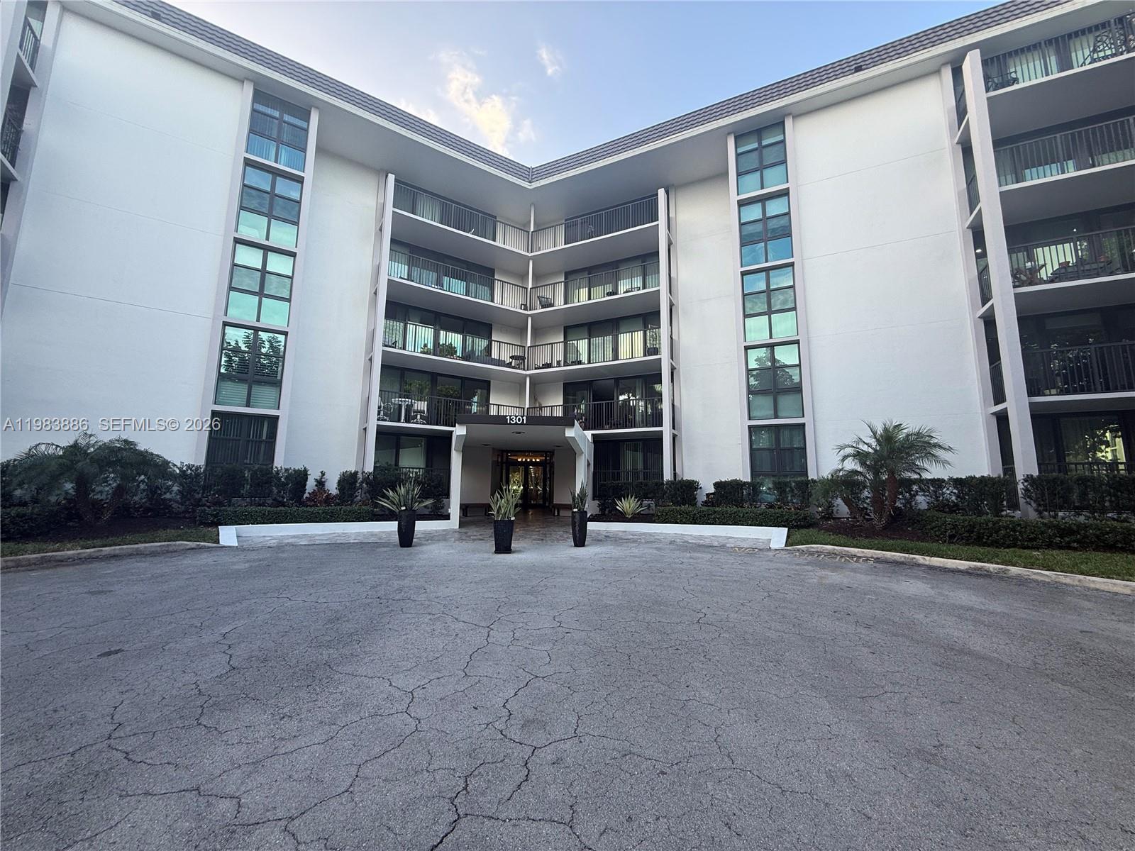 RIVER REACH CONDOMINIUM V - Residential