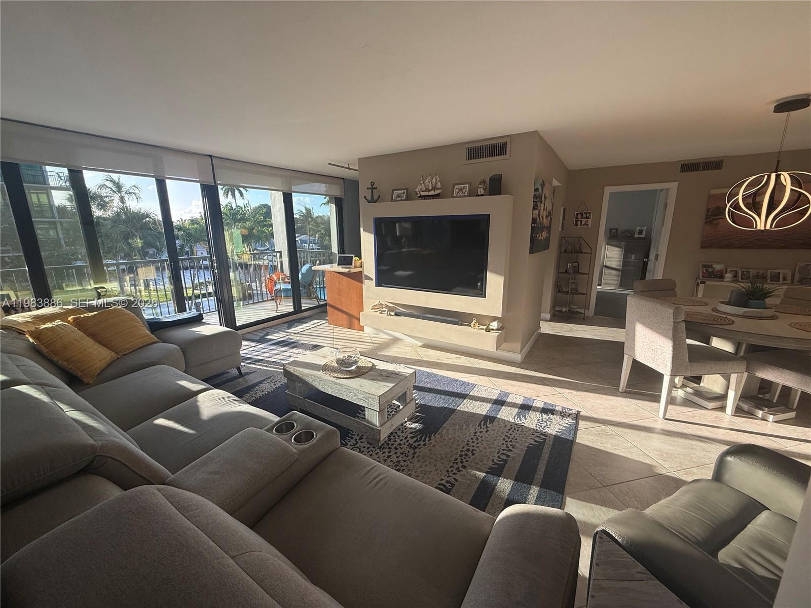 RIVER REACH CONDOMINIUM V - Residential