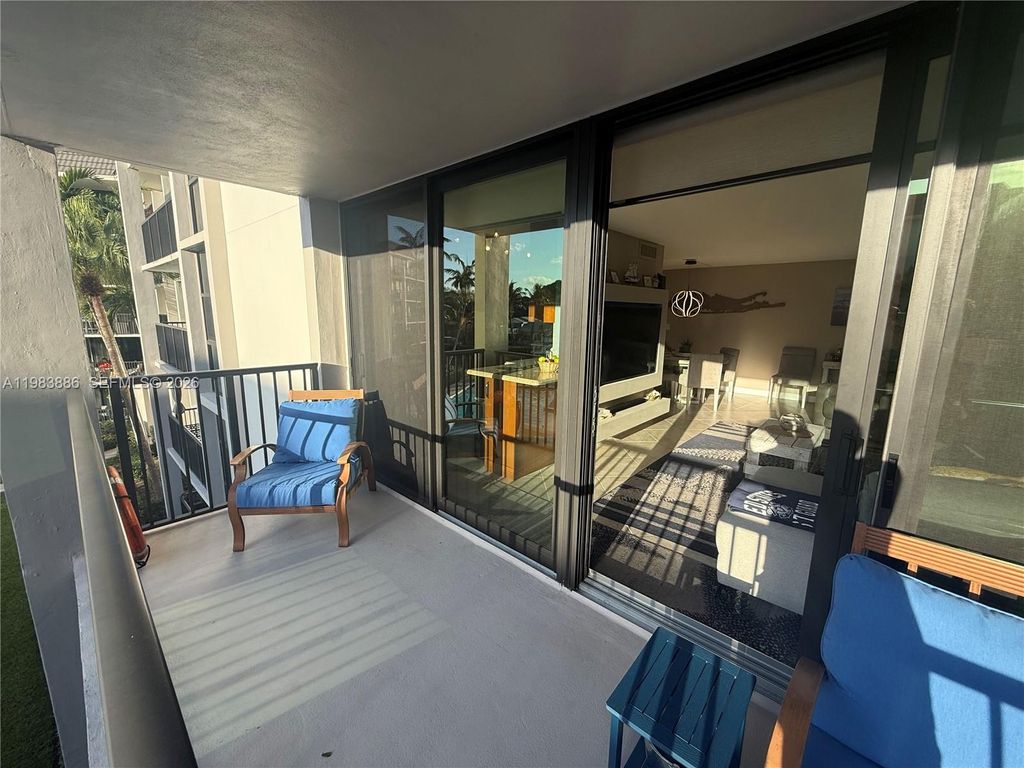 Photo of 1301 NE River Reach Dr #317, Fort Lauderdale, FL 33315 (MLS # A11983886)