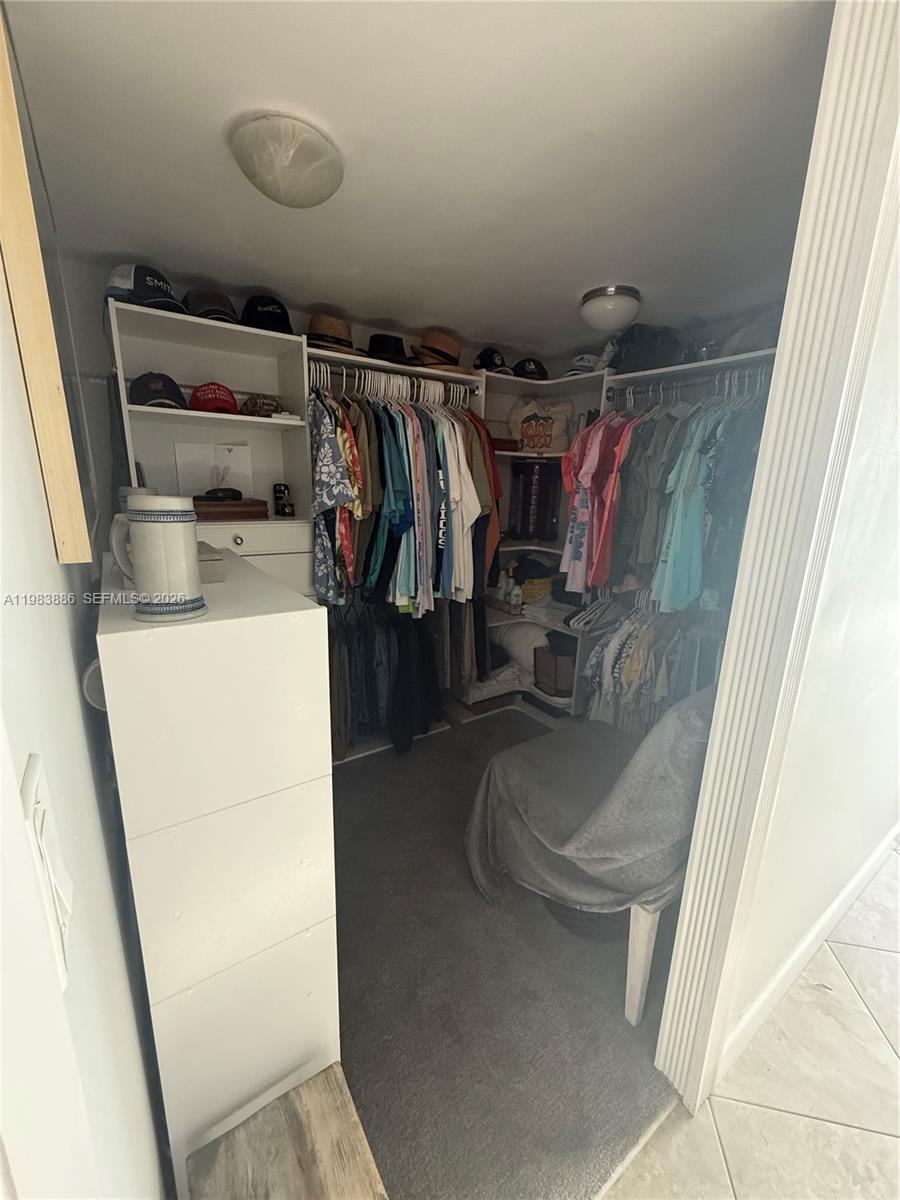 RIVER REACH CONDOMINIUM V - Residential