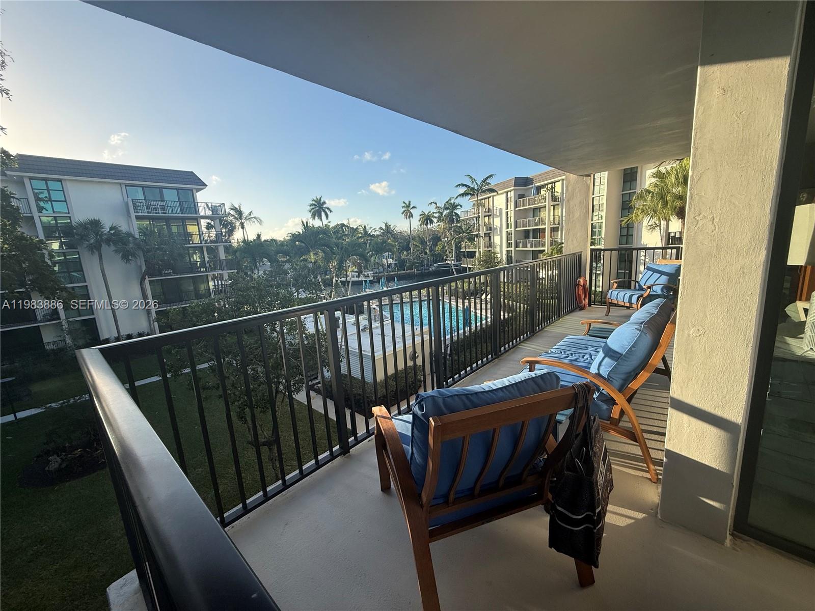 RIVER REACH CONDOMINIUM V - Residential