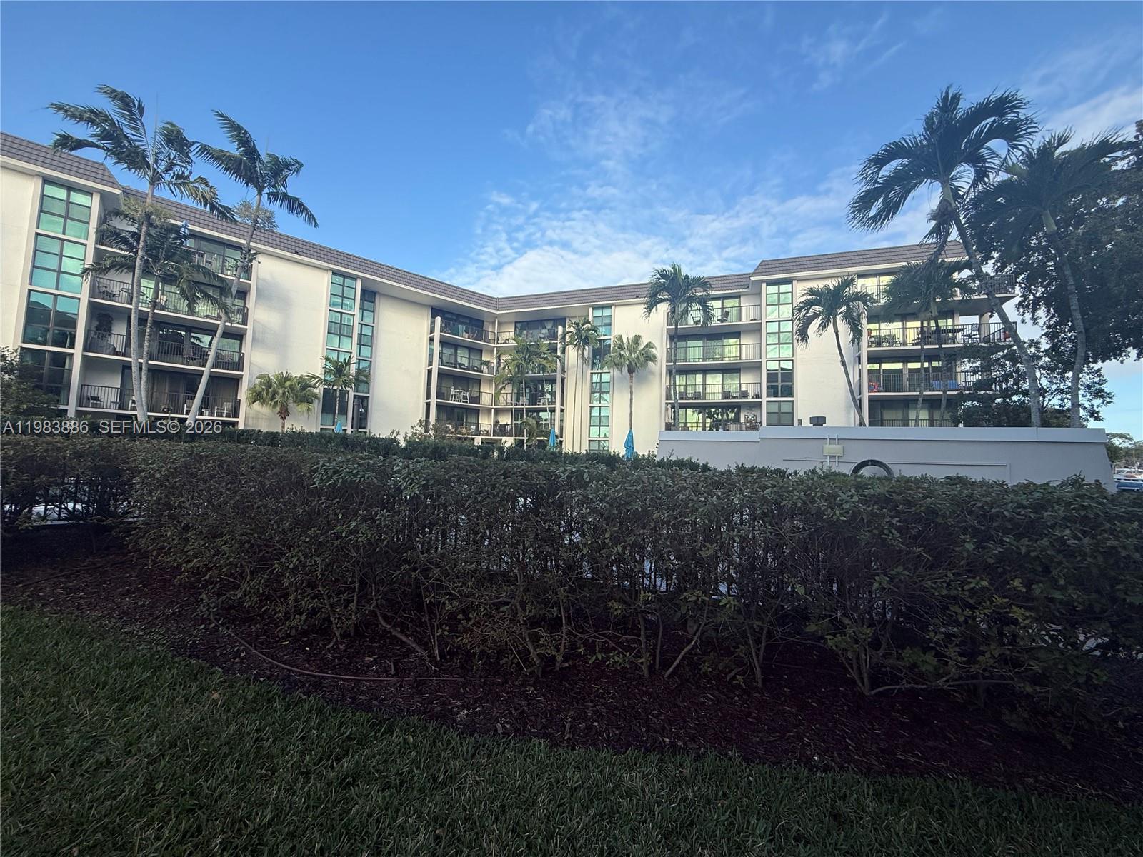 RIVER REACH CONDOMINIUM V - Residential