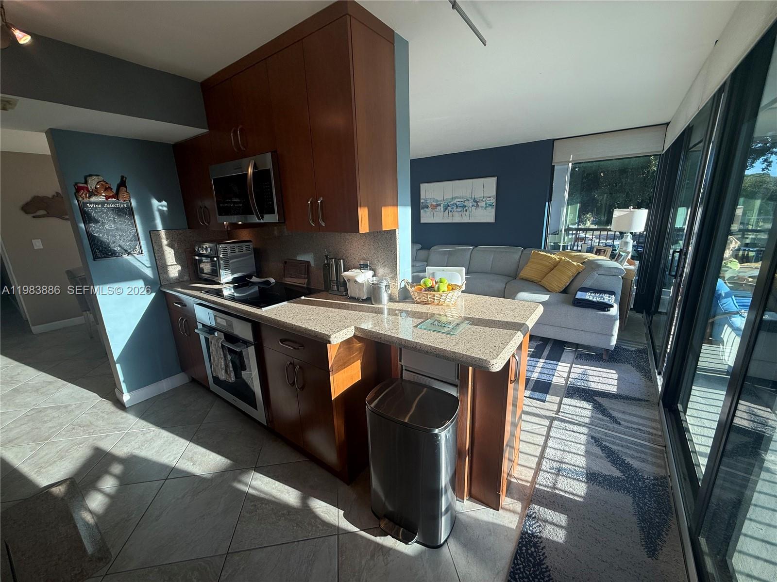 RIVER REACH CONDOMINIUM V - Residential