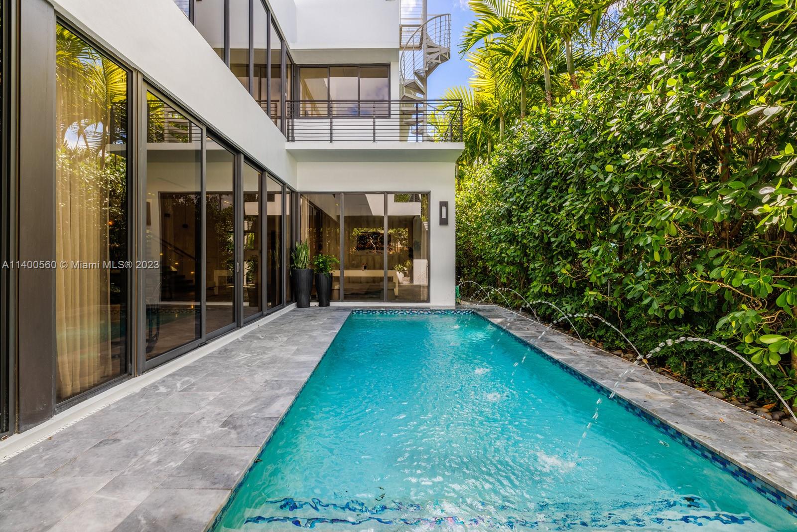 OCEAN VIEW HEIGHTS - Residential