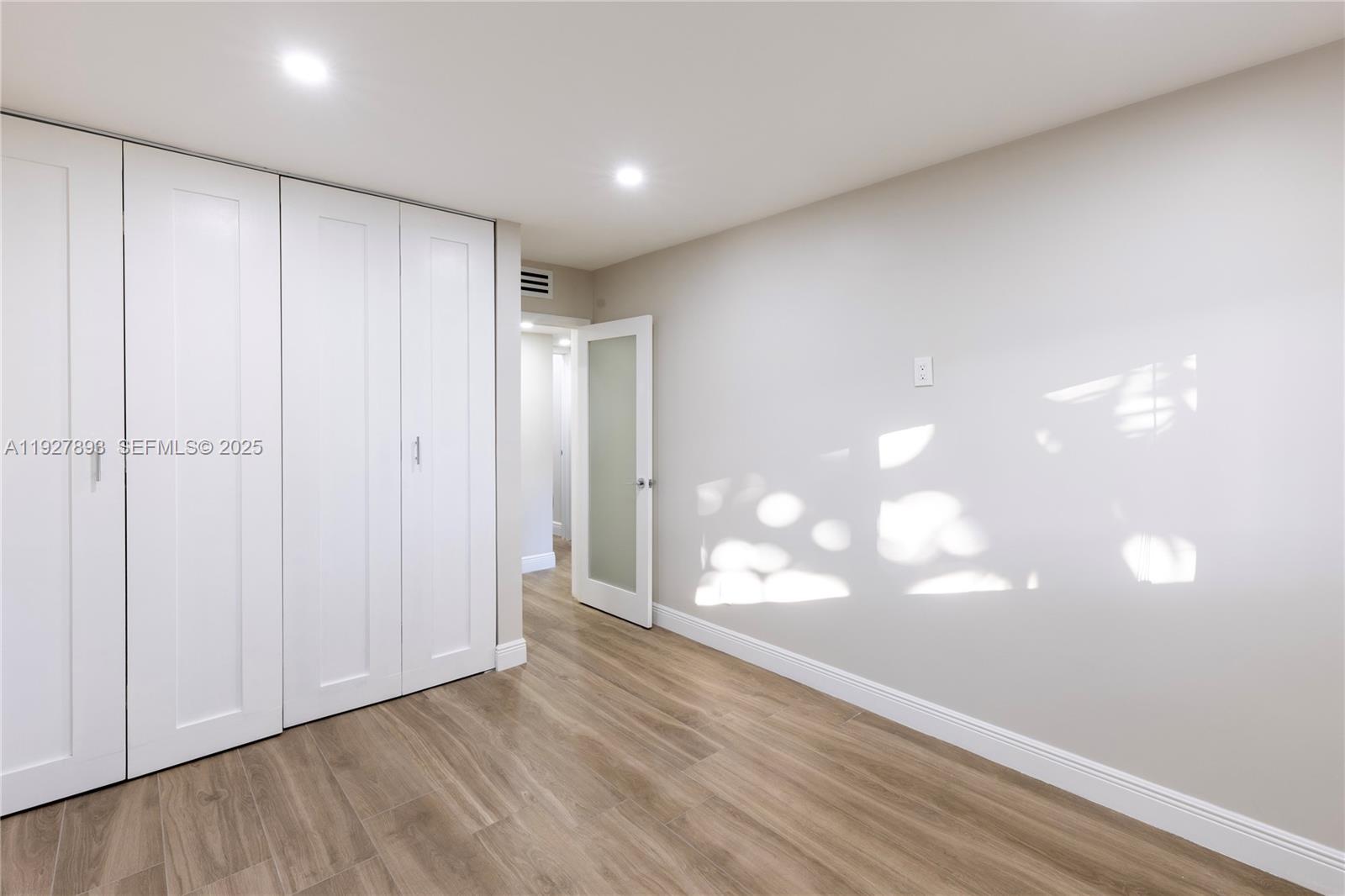 EDGEWATER EAST CONDO APTS - Residential