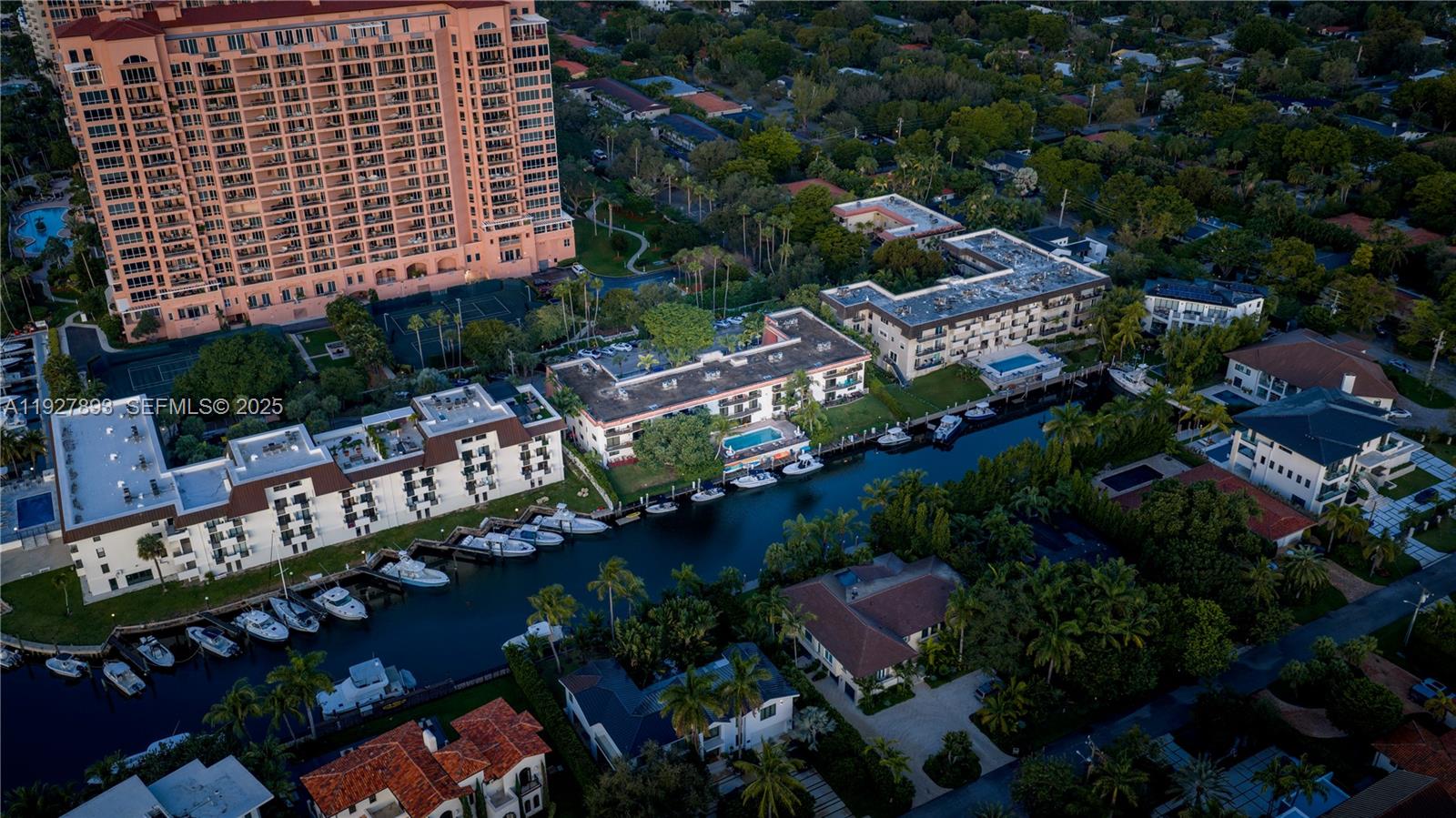 EDGEWATER EAST CONDO APTS - Residential